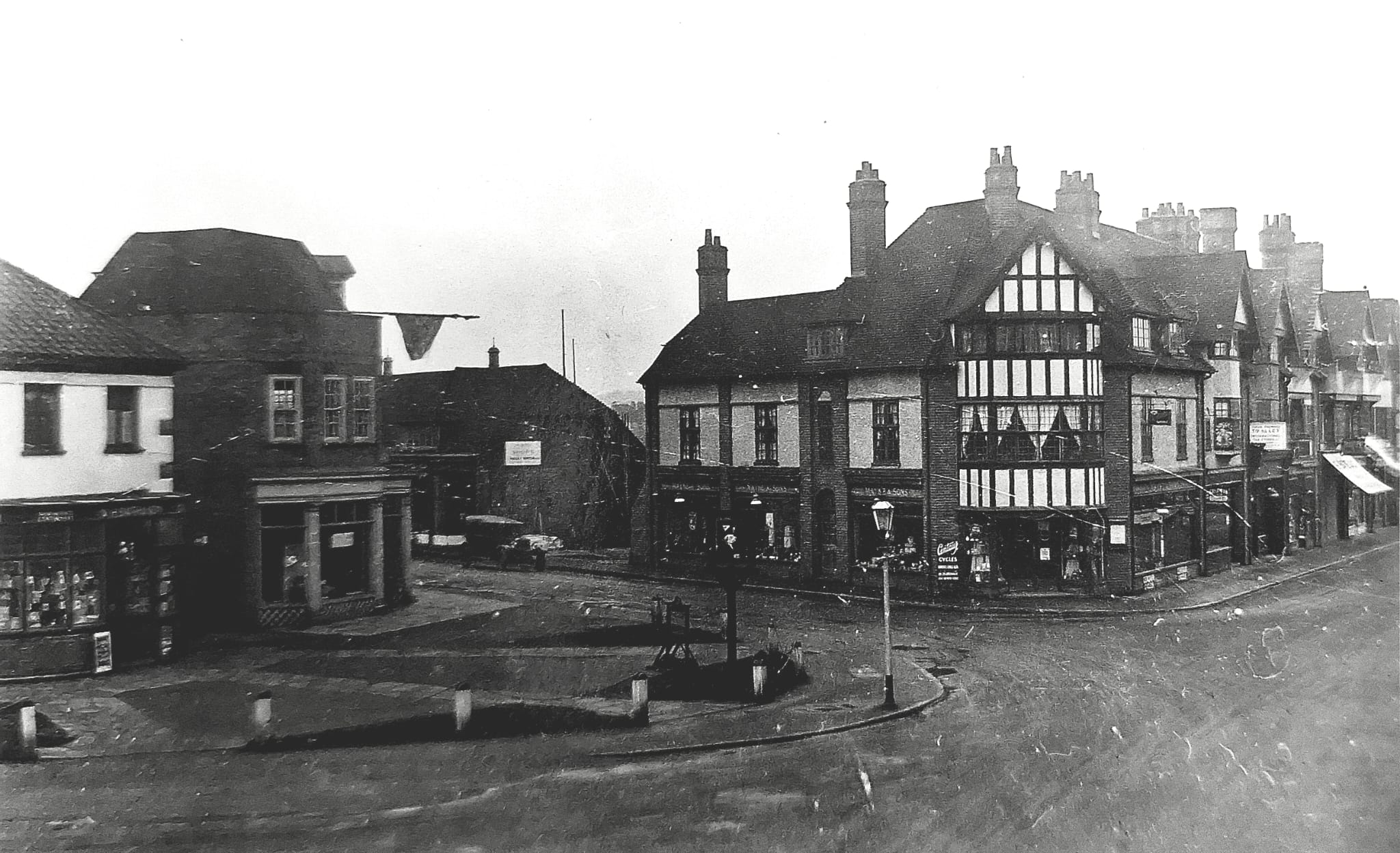 Mayne & Sons, Burkes Parade, Beaconsfield